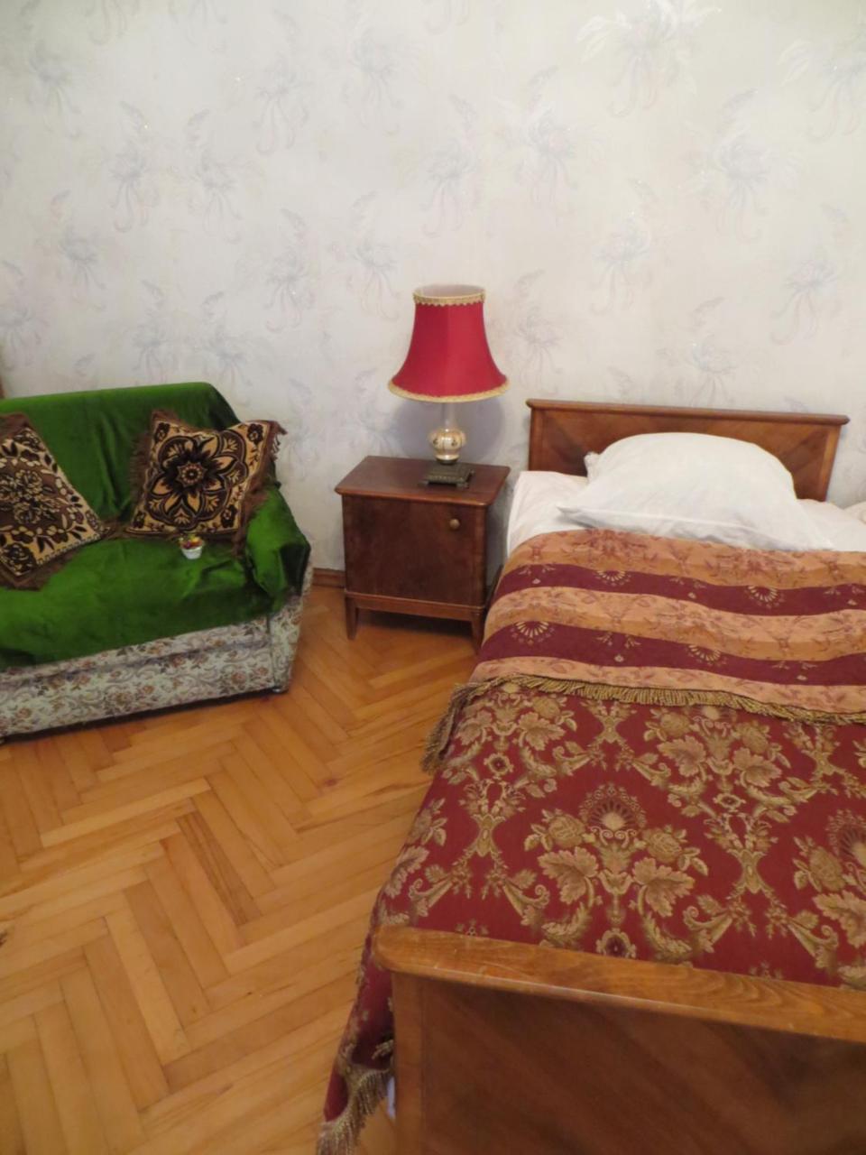 Marina Chartolani'S Guest House Mestia Bagian luar foto